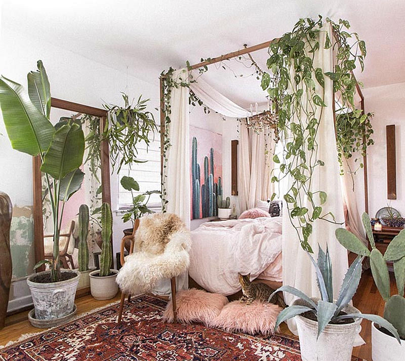 19 Boho Bedroom Ideas That Deliver Chic Bohemian Vibe In 2021 - Boho Chic Room Decor Ideas