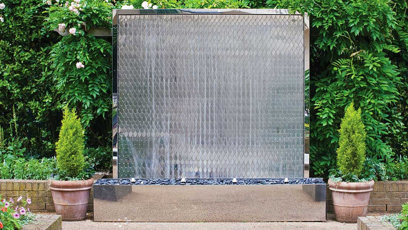 31 Outdoor Water Wall Ideas That Deliver The Wow Factor In 2022 - How To Build A Water Feature Wall Uk