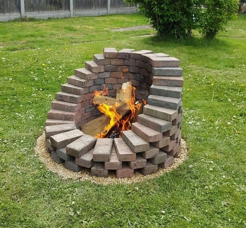 19 Diy Fire Pit Ideas That Wont Break, How To Make A Homemade Outdoor Fire Pit