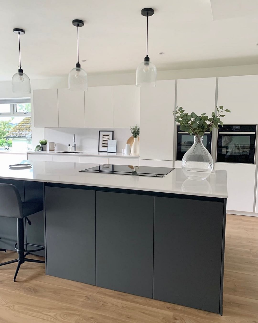 21 Grey And White Kitchen Ideas That Impress In 2022 Houszed 21 Grey And White Kitchen Ideas That, White And Grey Kitchen Ideas 2021