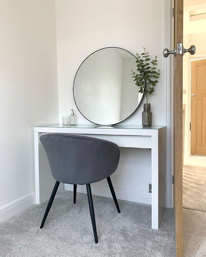 Ikea round deals dressing table mirror