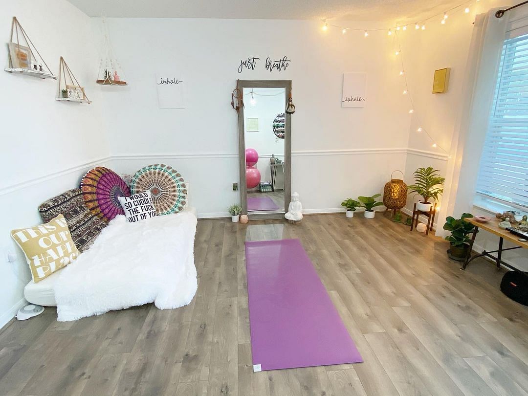 How to Decorate a Yoga Room + 6 Tips to Create the Perfect Meditation –  BlissLights