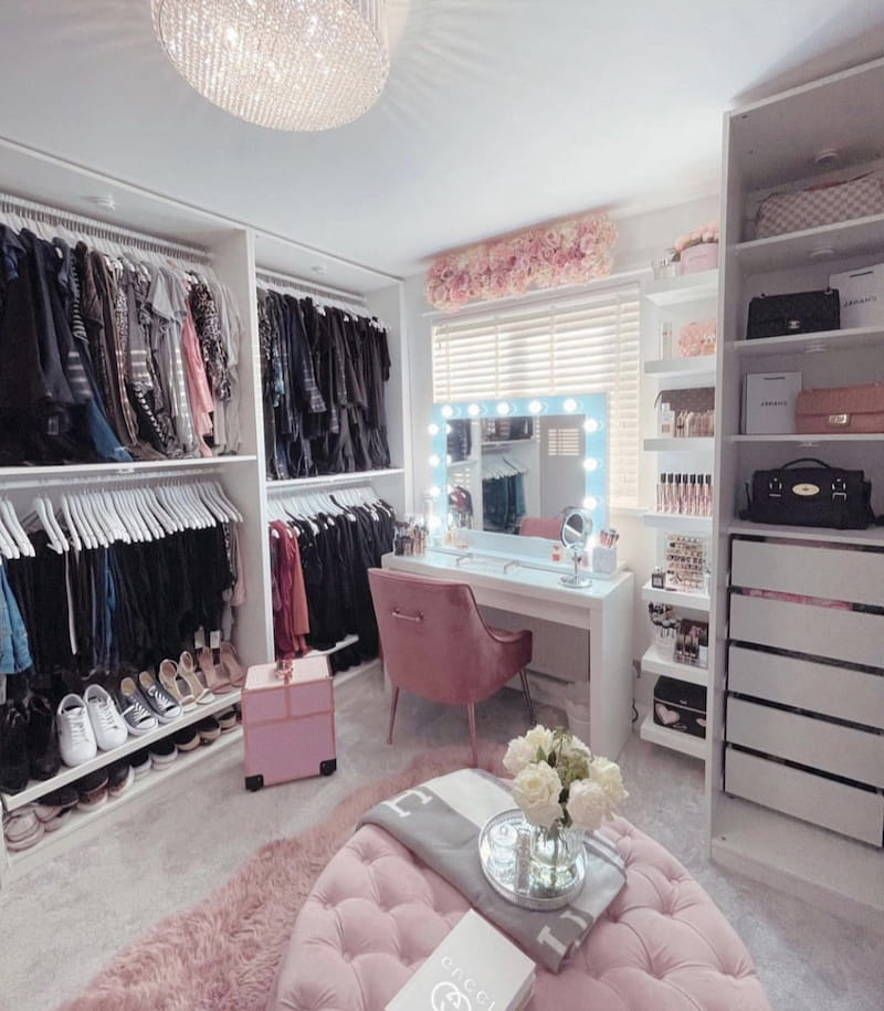 27+ Vanity Room Ideas That Deliver Beauty in 2026